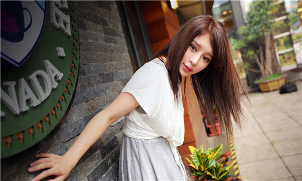 灵山想找一个女性生孩子给报酬-｛找个女人生孩子多少钱｝
